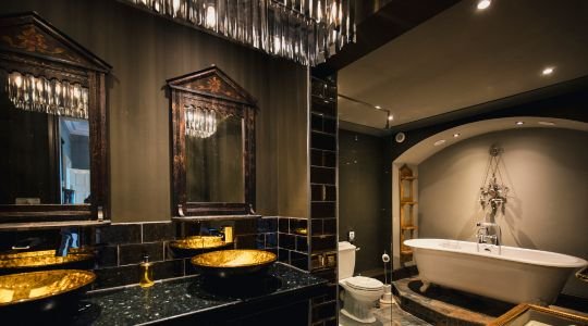Bathroom-Space-Lights